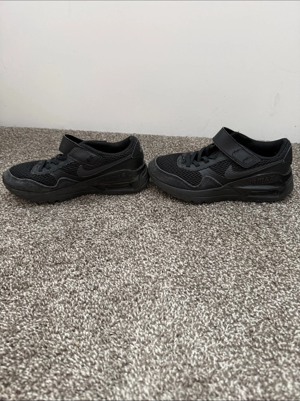 Nike Air Max - size 2Y - Picture 5 of 6